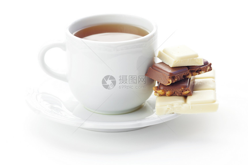 巧克力和茶叶 在白色上隔绝图片