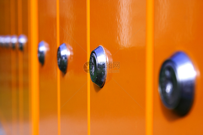 用钢铁制成的信箱有不锈锁邮件锁孔收件箱友谊锁定字母大厅邮资房子邮箱图片