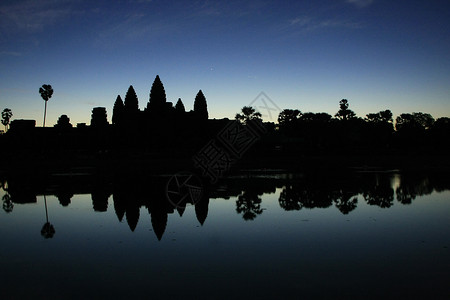 高棉语池塘世界高清图片