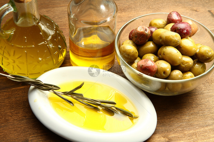 橄榄油烹饪收成面包处女勺子水果瓶子餐厅饮食叶子图片