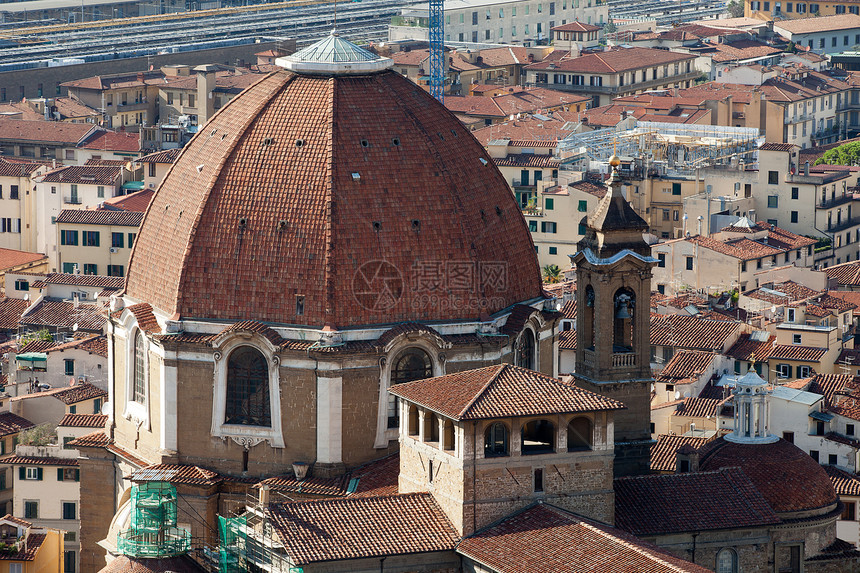 佛罗伦萨 对圣洛伦佐的观景圆顶大教堂天炉地标建筑学全景城市教会场景图片