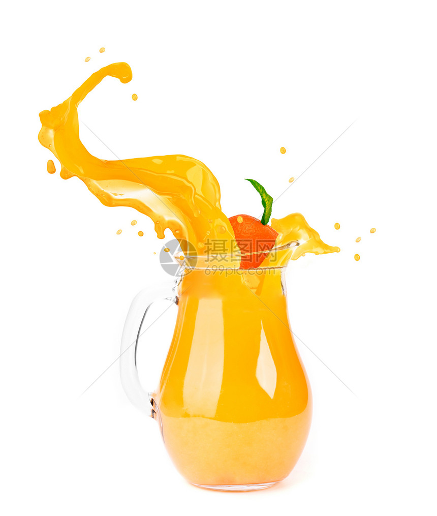 白上孤立的橙汁喷洒热带液体柠檬气泡营养美食饮料反射玻璃宏观图片