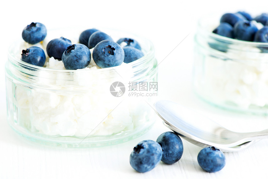 带蓝莓的沙漠早餐酸奶茶点甜点产品奶油乳白色饮食奶制品植物图片