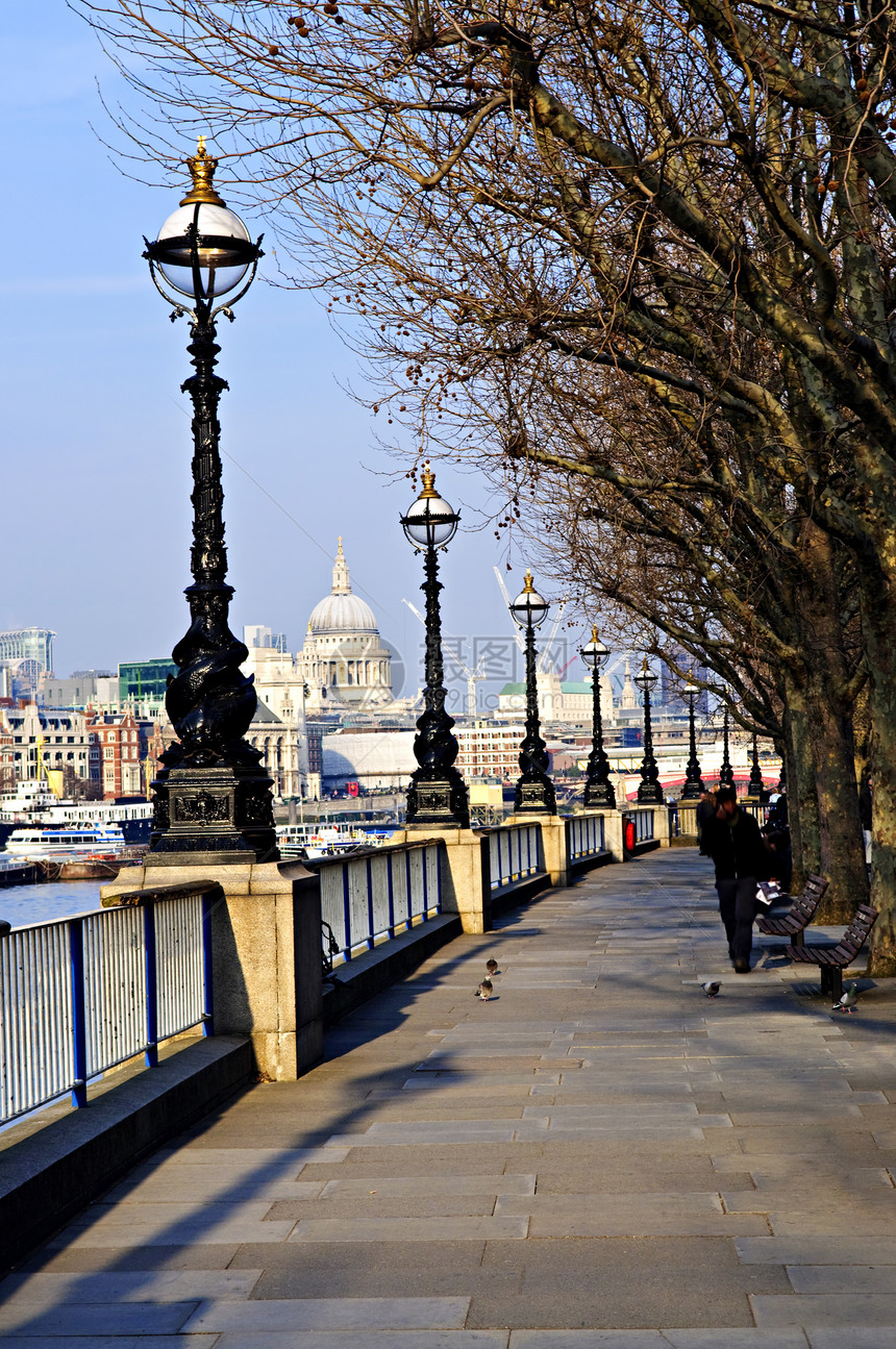 南银行的伦敦视图景观天空灯柱旅游城市天际景点驳船游客建筑物图片