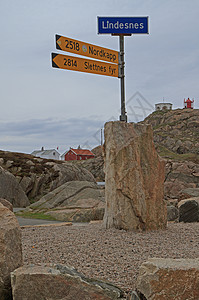 Lindesnes的签名 显示与Nordkapp和Sllettnes的距离背景图片