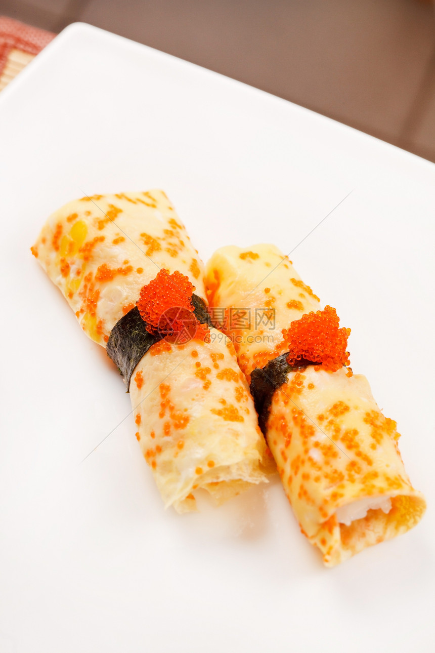 奥梅莱特 Maki 寿司奶油海鲜鳗鱼玉子午餐美味宏观芝麻飞花食物图片