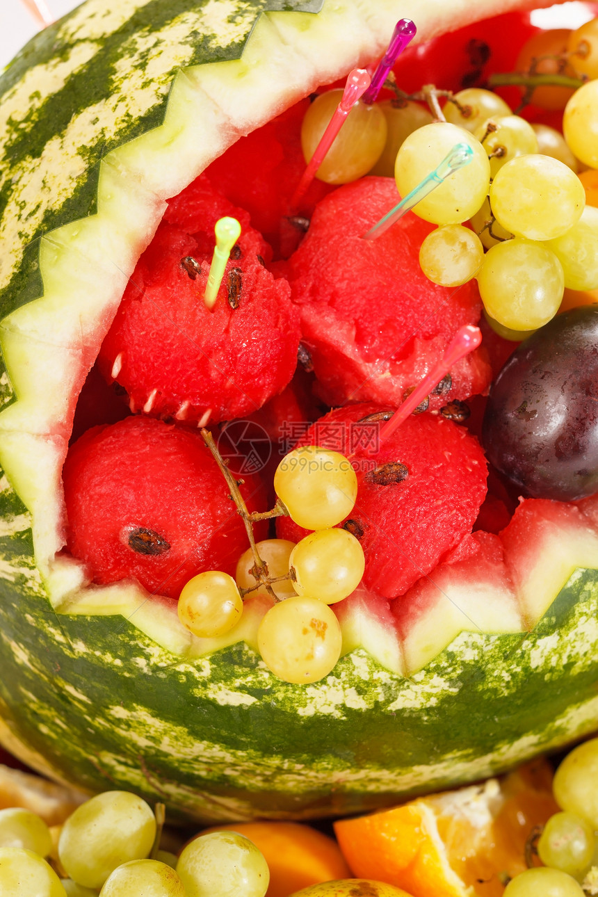 西瓜水果沙拉静物覆盆子派对维生素营养内饰柚子橙子食物图片