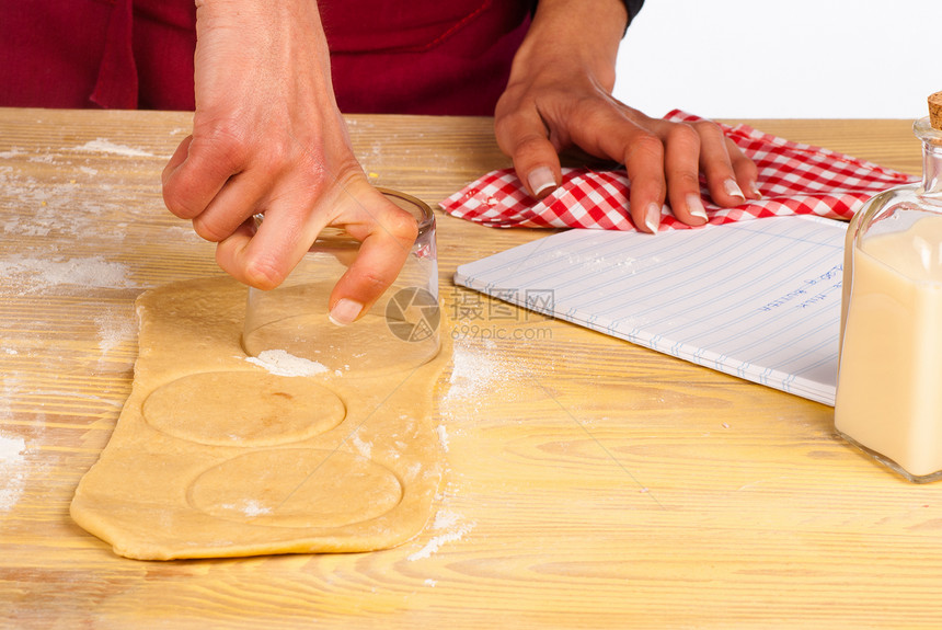 百吉饼的口袋女性糕点模具食物用具刀具烘烤烹饪厨师饼干图片
