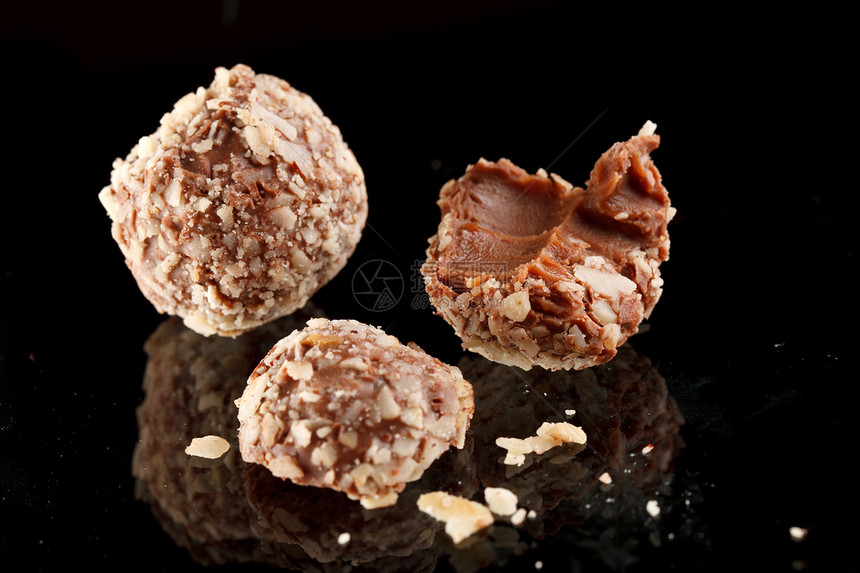 巧克力松露可可食物复数坚果食品奶油展示杏仁糖果团体图片