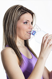 运动后自来水成人泉水瓶子女孩补水瓶装背景图片