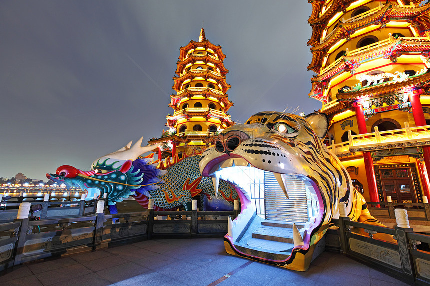 龙虎塔神社遗产陶器建筑宝塔古董旅游天空老虎旅行图片