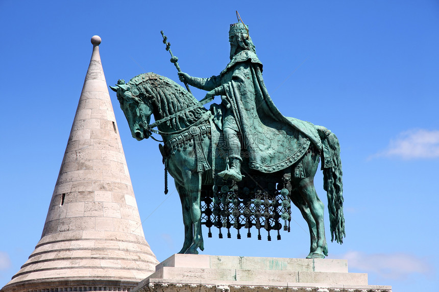 匈牙利布达佩斯雕像和渔民堡垒国王英雄历史男人城市防御纪念碑地标旅行建筑学图片