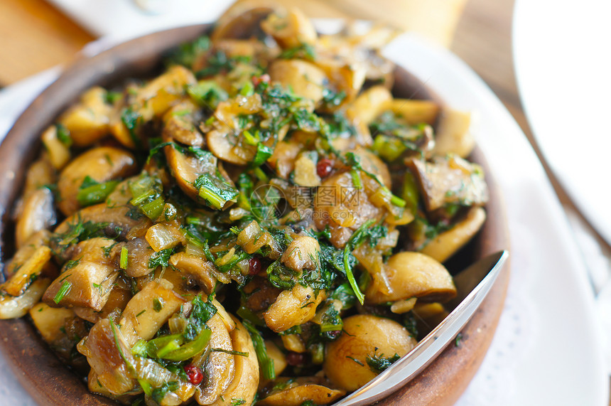 糖蘑菇油炸季节宏观盘子种子食物午餐豆类绿色细绳图片