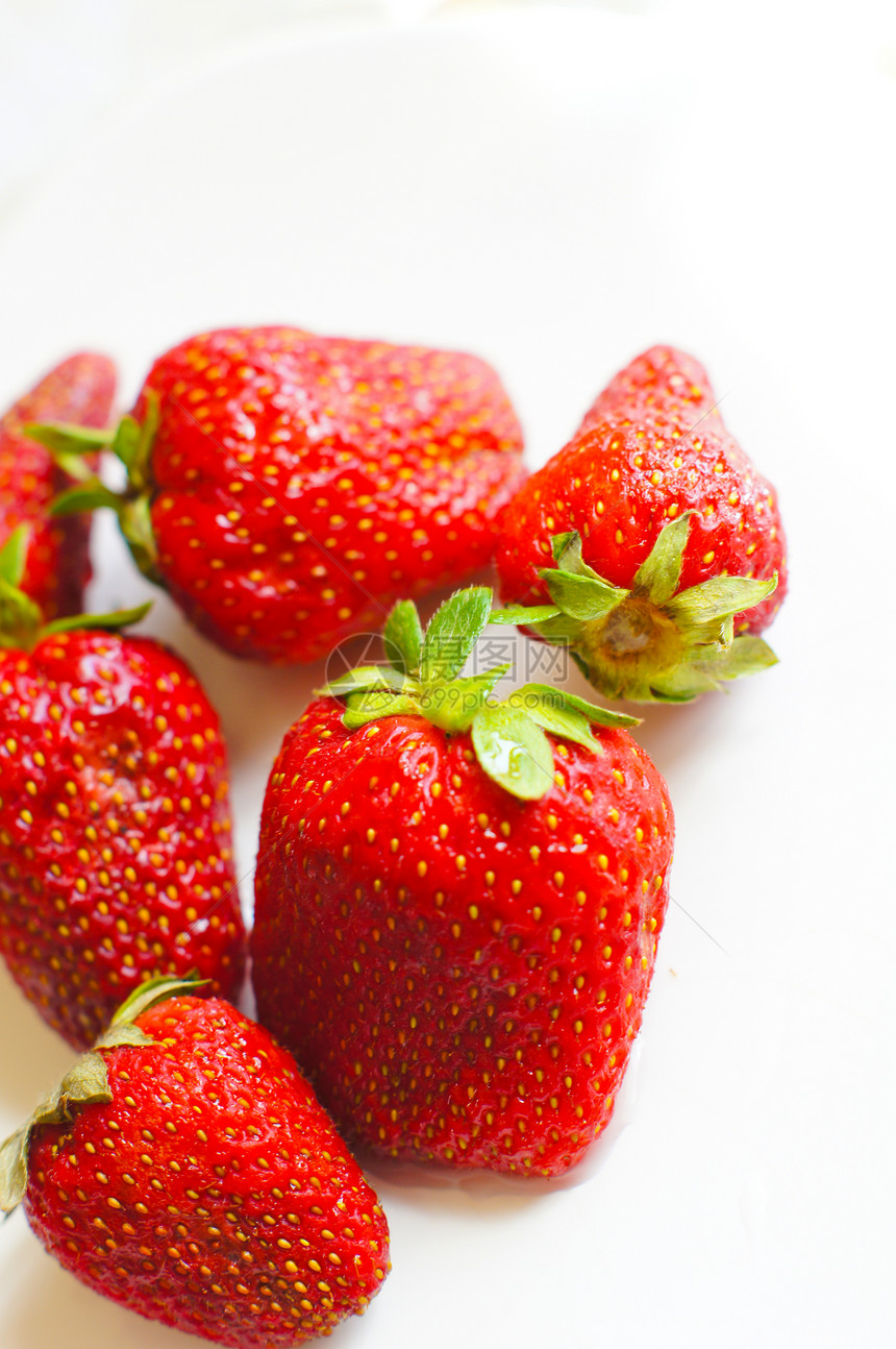 新鲜草莓绿色食物生产宏观农民饮食种子活力水果市场图片
