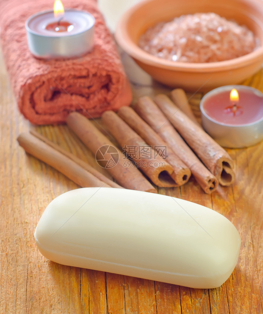 肥皂和盐咖啡肉桂产品木头身体柳条泡沫温泉淋浴手工图片