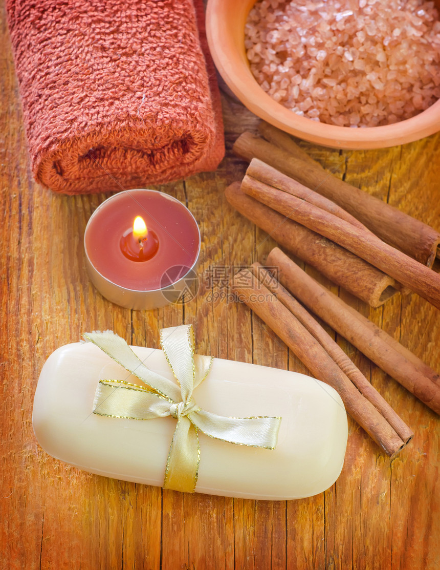 肥皂和盐淋浴治疗温泉奢华产品化妆品柳条咖啡泡沫洗澡图片