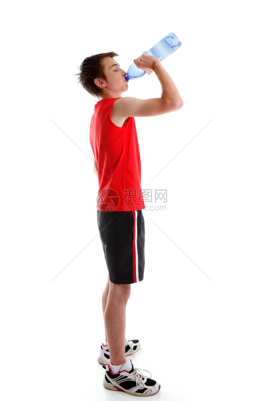 运动人士饮用瓶装饮用水图片