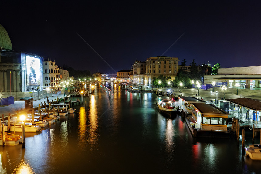 晚上大运河 威尼斯缆车运河街道反思文化地标戏剧性场景建筑景观图片