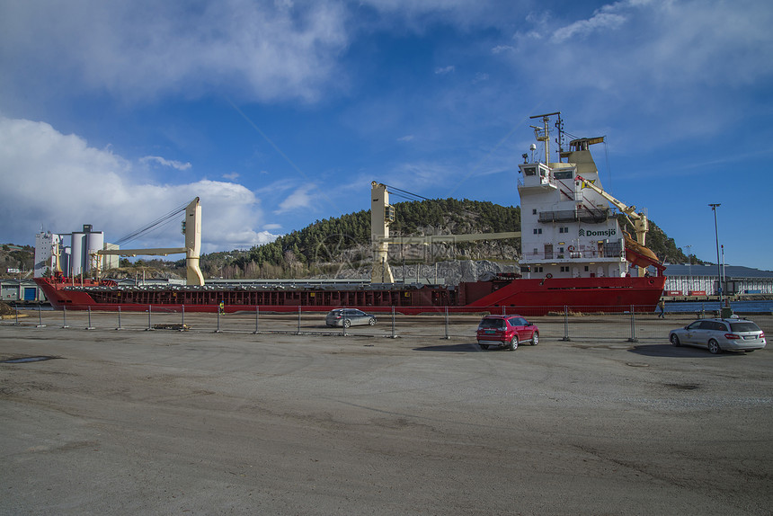 mv 陆地 船舶类型 一般货物 旗帜 诺韦海景海岸货运海洋起重机技术商业卸载运输后勤图片