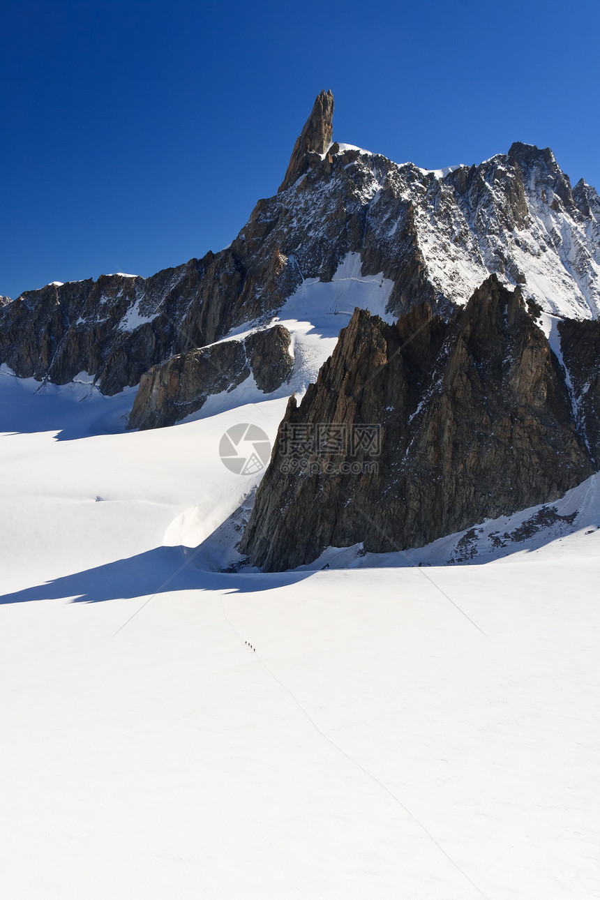 勃朗峰冰海首脑大牙顶峰凹痕运动山峰高度旅行登山图片