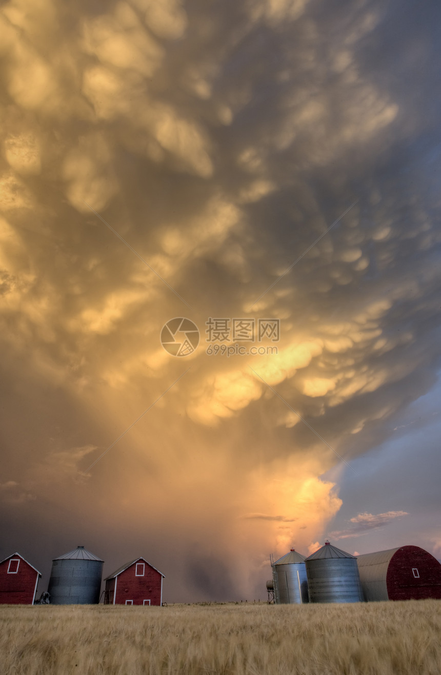 加拿大日落暴云天空场景天气气候积雨射线太阳压力阴影危险图片