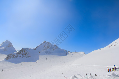 奥地利索尔登索伦的滑雪度假胜地成人天空滑雪板山腰季节蓝色假期椅子背景