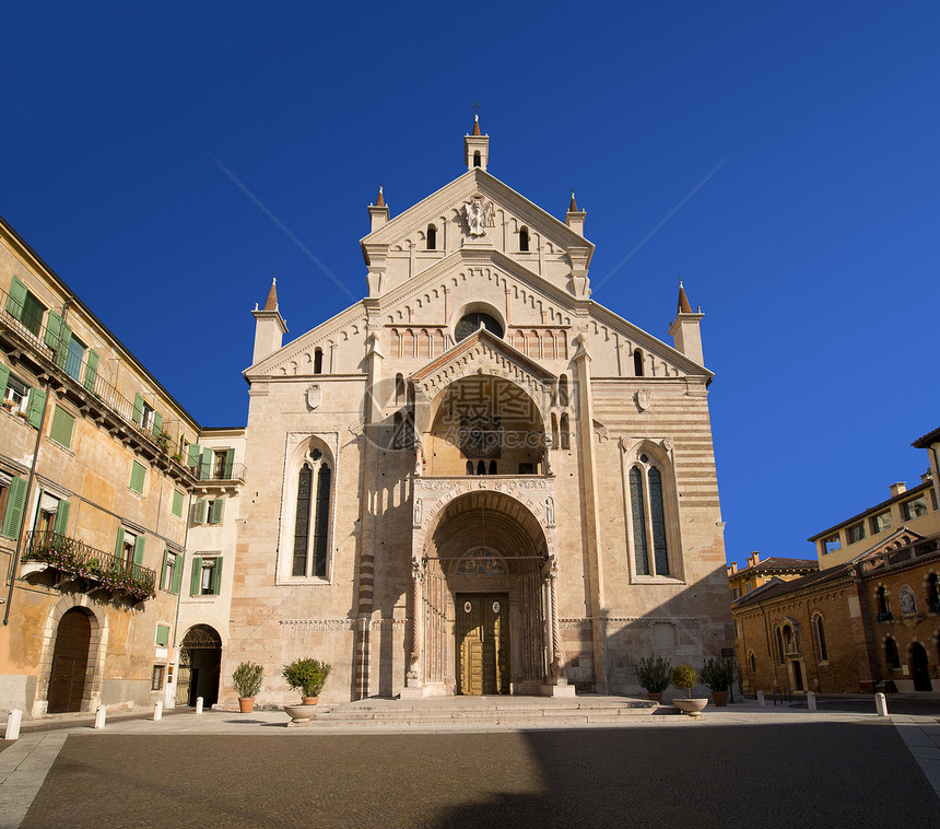 Verona大教堂  意大利维内托场景访问大理石正方形建筑物遗产游客蓝色石头建筑学图片