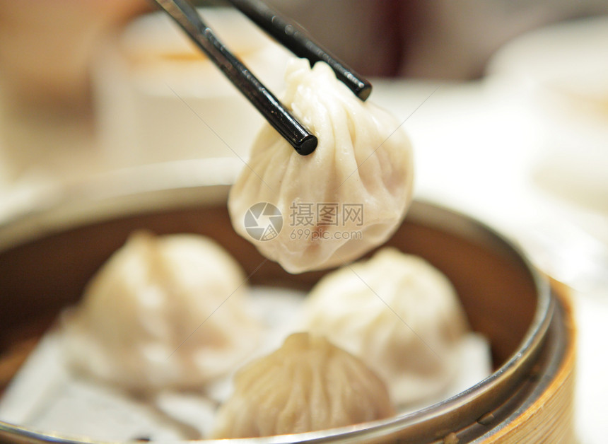 中日话dim总和午餐餐厅汽船小吃竹子美食白色桌子点心食物图片