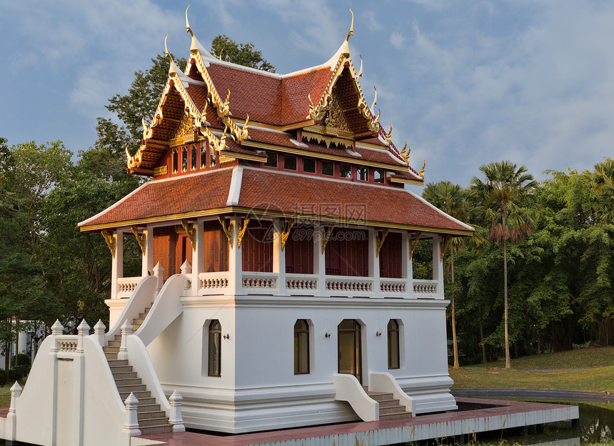 美丽的泰国小寺庙图片