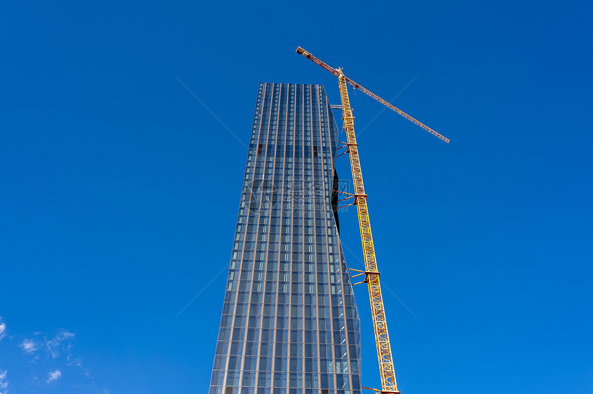 摩天大楼建筑工地上的起重机住宅进步工业建造房子职业项目工程生长天空图片