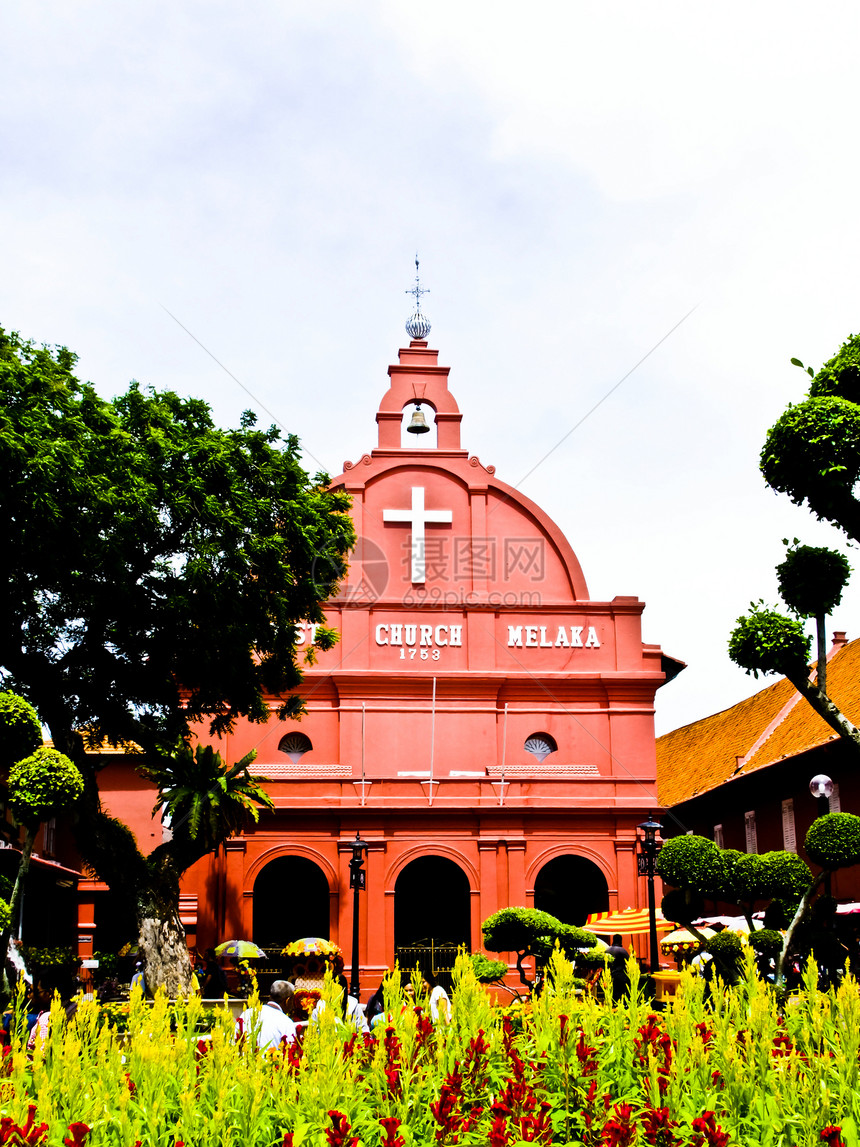 马来西亚马六甲 马六甲基督会喷泉石头绿色教会红土蓝色基督遗产建筑学天空图片