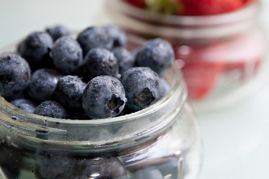 新鲜的蓝莓水果食物浆果小吃维生素美味甜点早餐图片