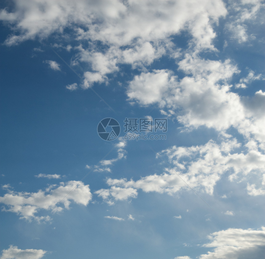 带云的蓝天空气候天气天堂臭氧蓝色晴天云景环境太阳空气图片