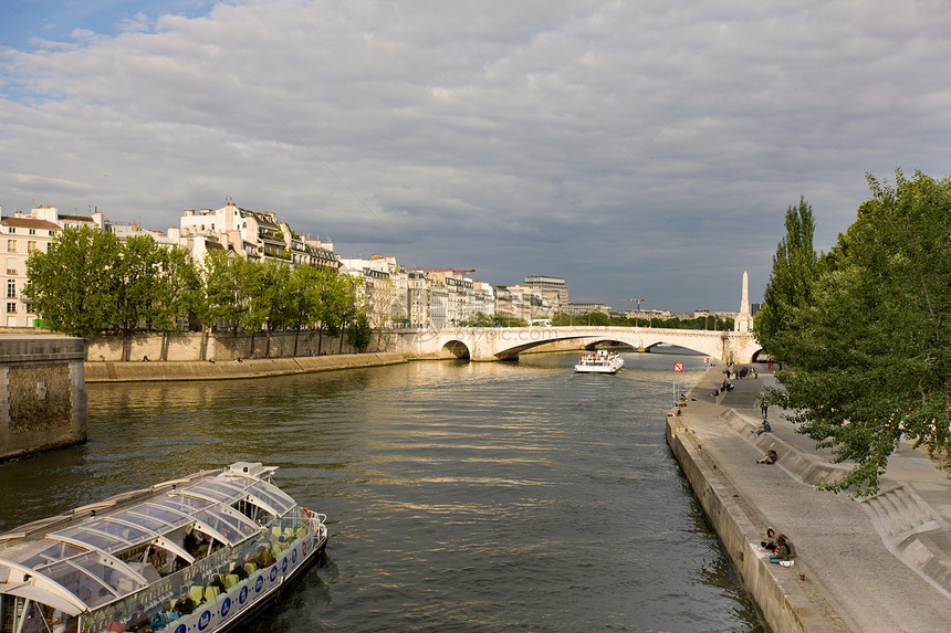法国巴黎Seine河图片
