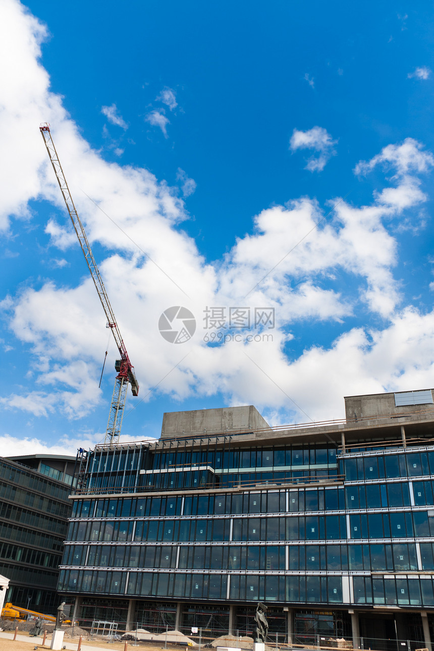 商业建设场景蓝色财产高楼住房城市建筑物起重机住宅房子图片