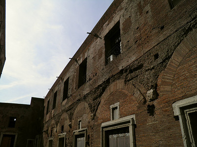 Trajan在罗马的论坛和市场皇帝帝国建造遗产文明旅游建筑吸引力建筑学游客背景图片