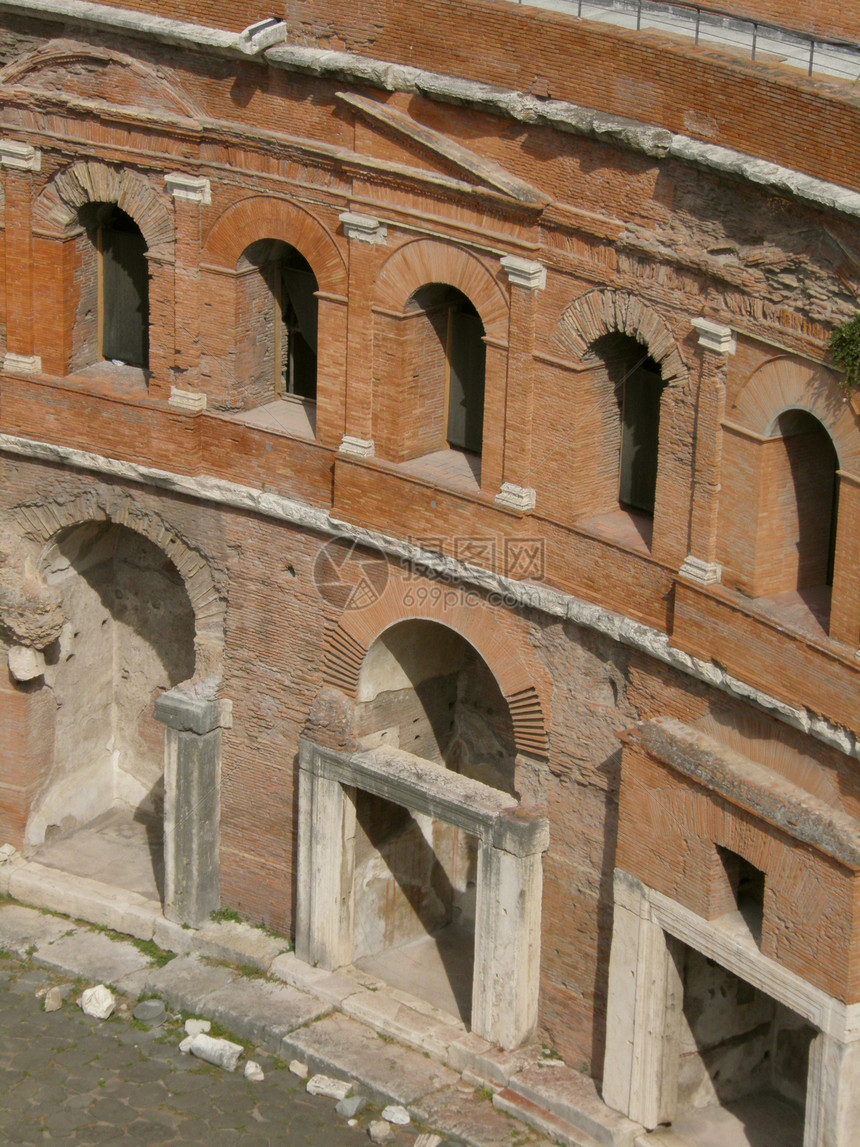 Trajan在罗马的论坛和市场旅游建筑遗产文明建筑学红色皇帝加法游客帝国图片