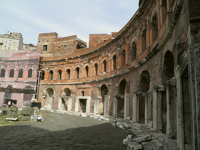 Trajan在罗马的论坛和市场建筑地标遗产旅游加法游客文明帝国皇帝建造背景图片