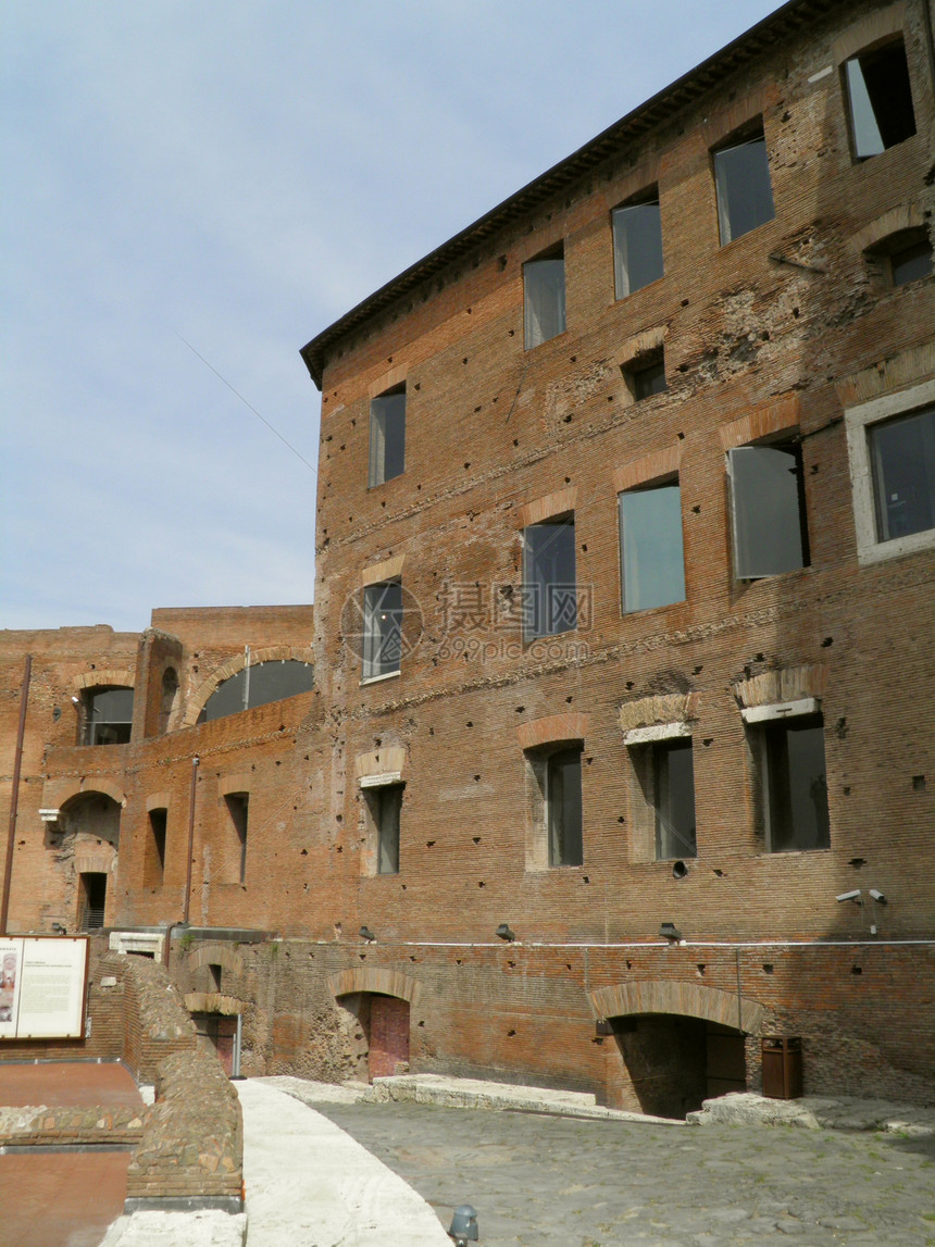 Trajan在罗马的论坛和市场建筑地标遗产游客建筑学建造皇帝红色旅游文明图片