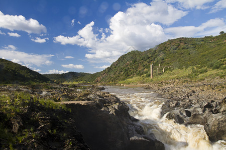 位于阿连特霍的农村旅行白色旅游风景瀑布观光岩石通道高清图片