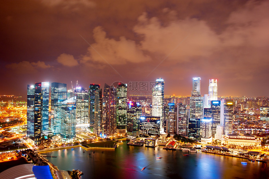 新加坡夜间天线摩天大楼港口市中心全景旅游城市建筑物码头反射图片