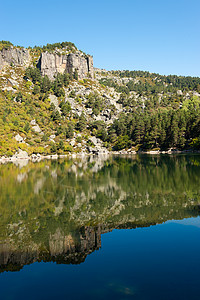 山区环礁湖山脉自然公园森林高山反射风景高地顶峰高清图片