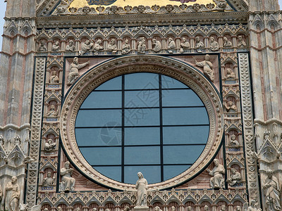 前罗马式窗户大教堂玫瑰窗高清图片