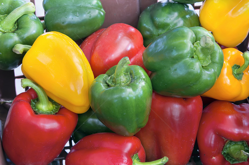 色彩多彩的贝尔胡椒市场小贩食物维生素红色摊位蔬菜农民烹饪绿色图片