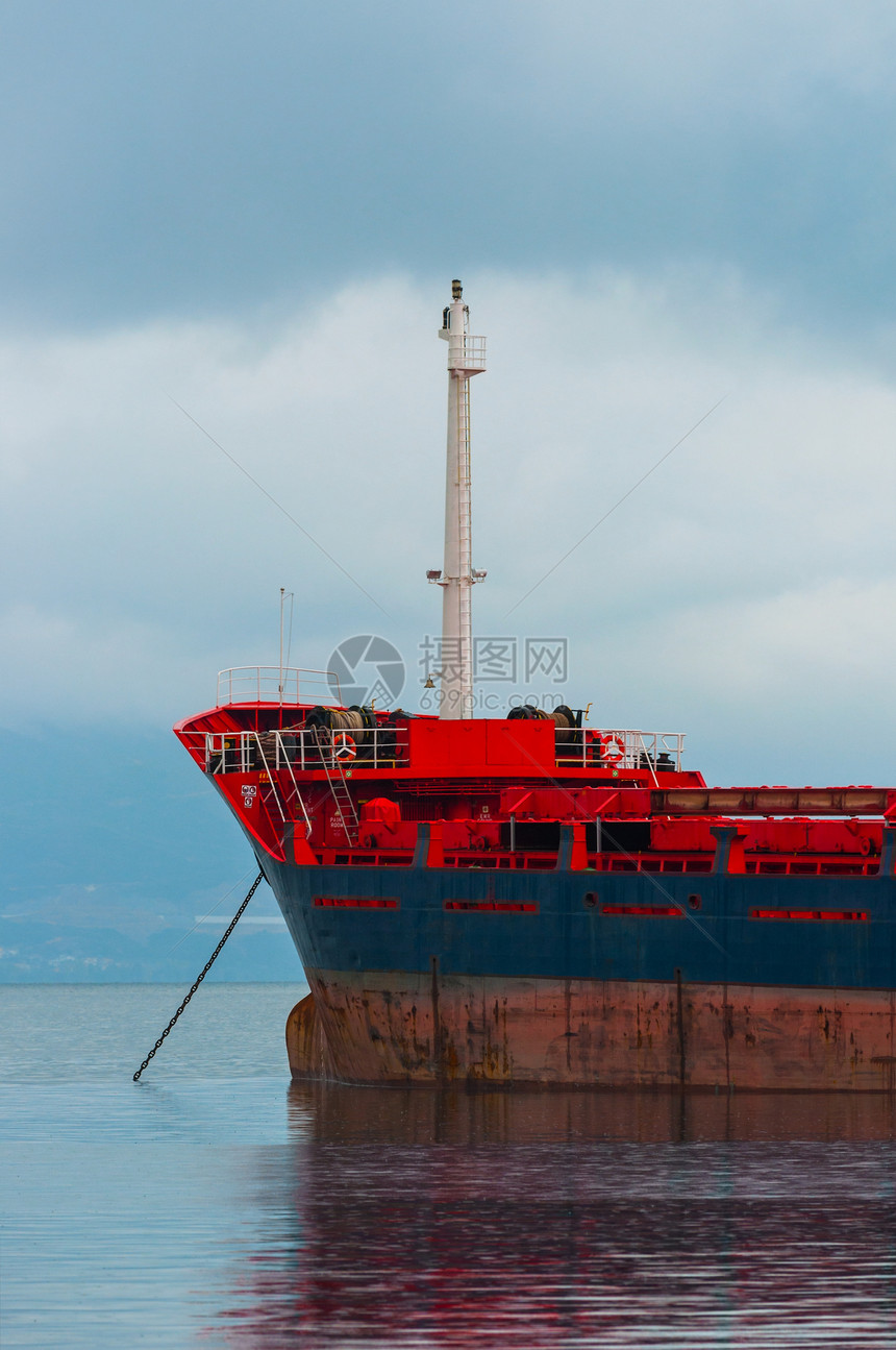 水上大型货轮风暴货物油船加载血管商业大部分卸载货运海洋图片