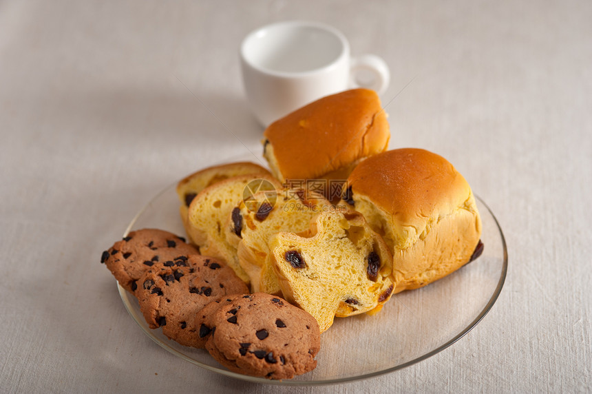 甜食面包和饼干的选择甜点桌子脆皮蛋糕馅饼面团包子糕点美食面包图片