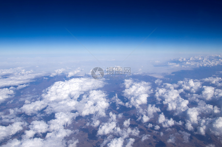 空中天空蓝色天堂阳光云景天气场景美丽白色气象气候图片