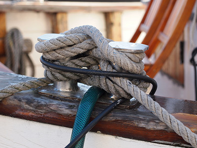绳索风帆航行背景图片