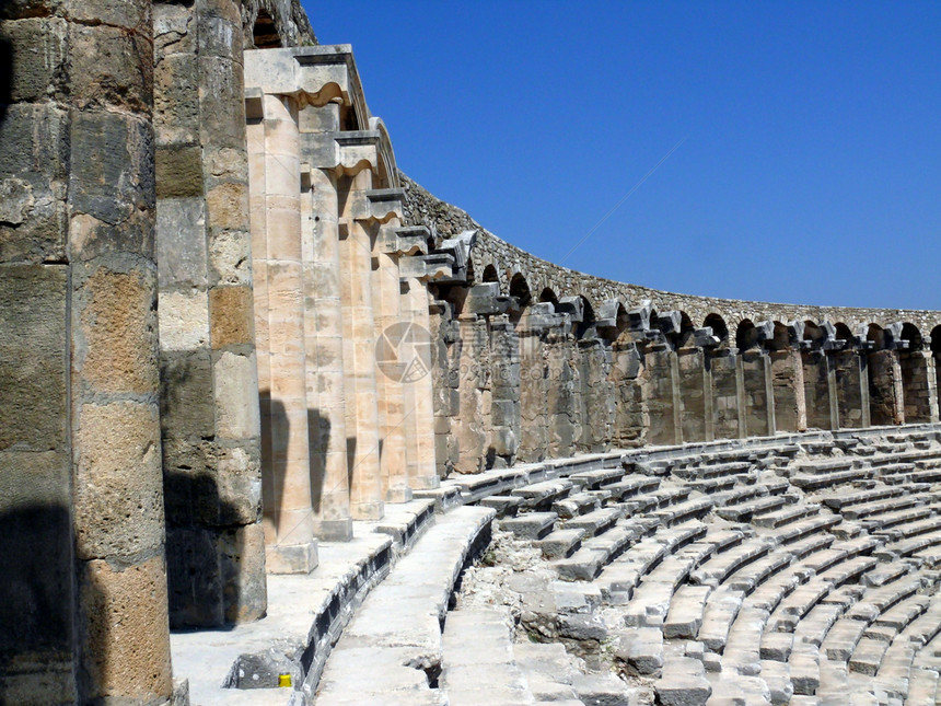阿斯彭多斯老希腊两神寺     土耳其城市历史旅行蓝色火鸡天空考古学柱子古董历史性图片