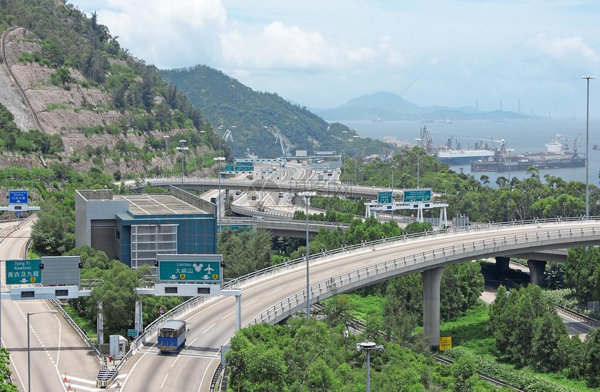 白天的香港公路辉光天空蓝色景观交通运输车辆运动汽车城市图片